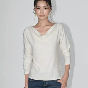 off shoulder long sleeve knitted sweater