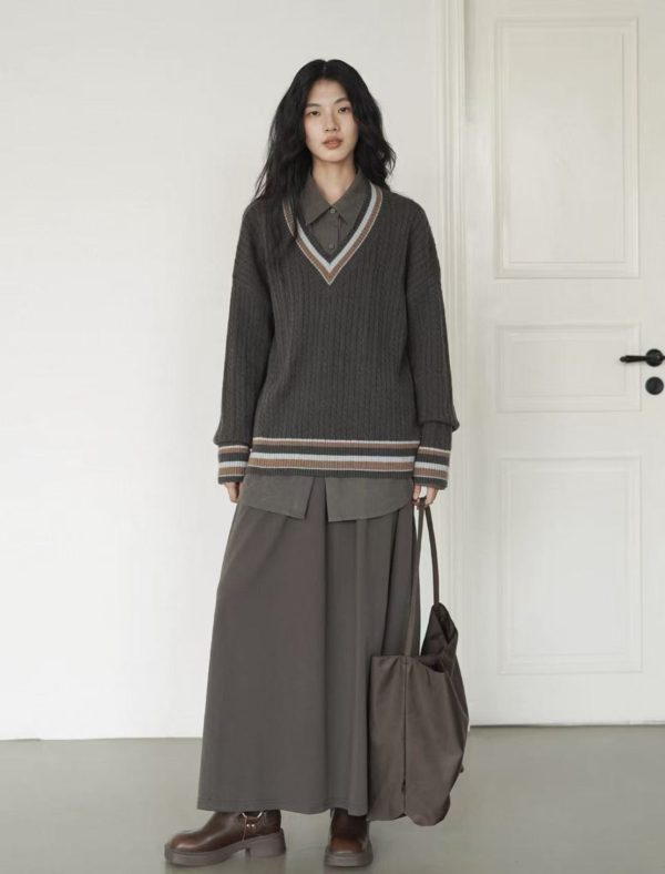 v neck knitted sweater