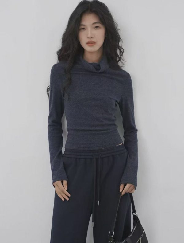 simple basic knitted inner layer sweater