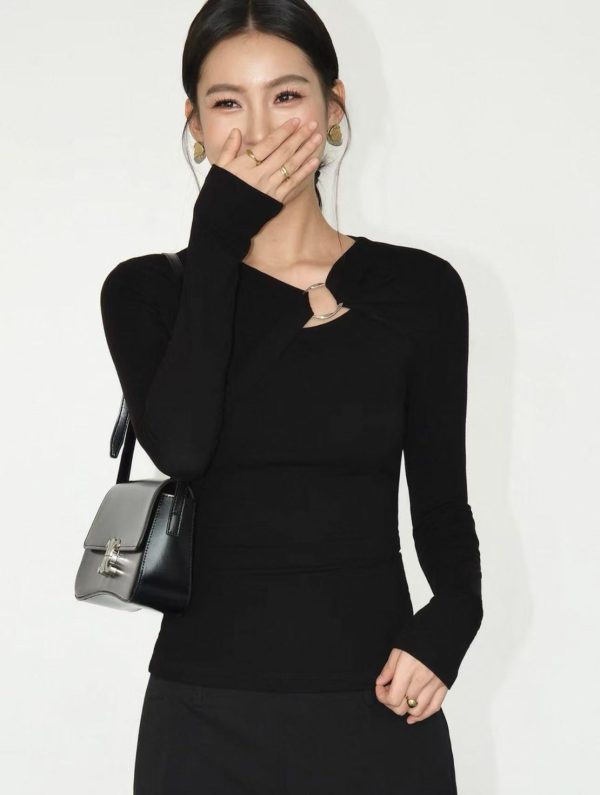 ring design knitted top