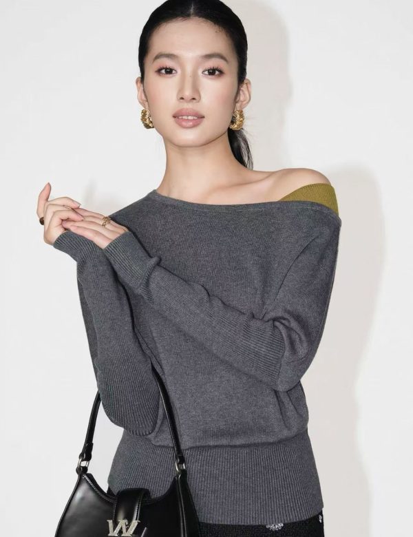 slanted shoulder contrasting splicing pullover knit sweater