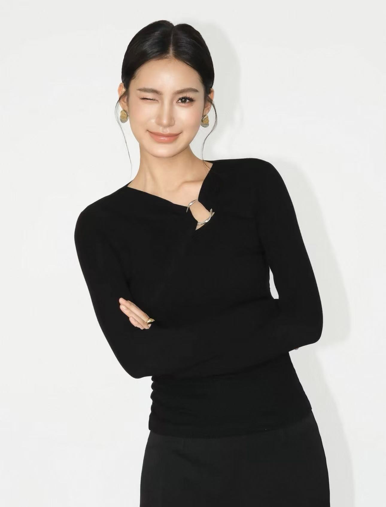 ring design knitted top ring design knitted top