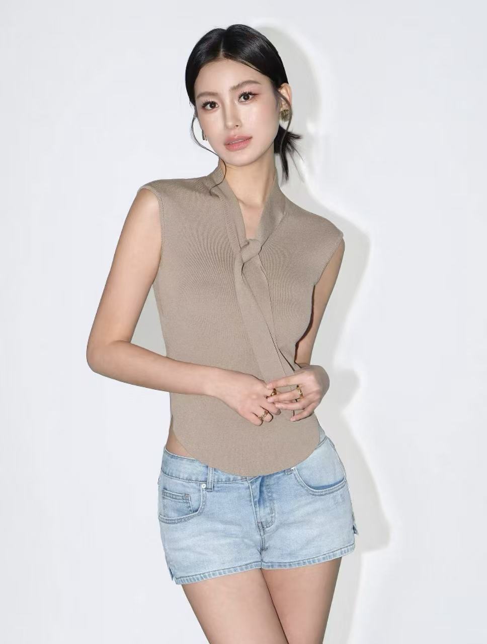 Sleeveless knitted vest - 图片 6
